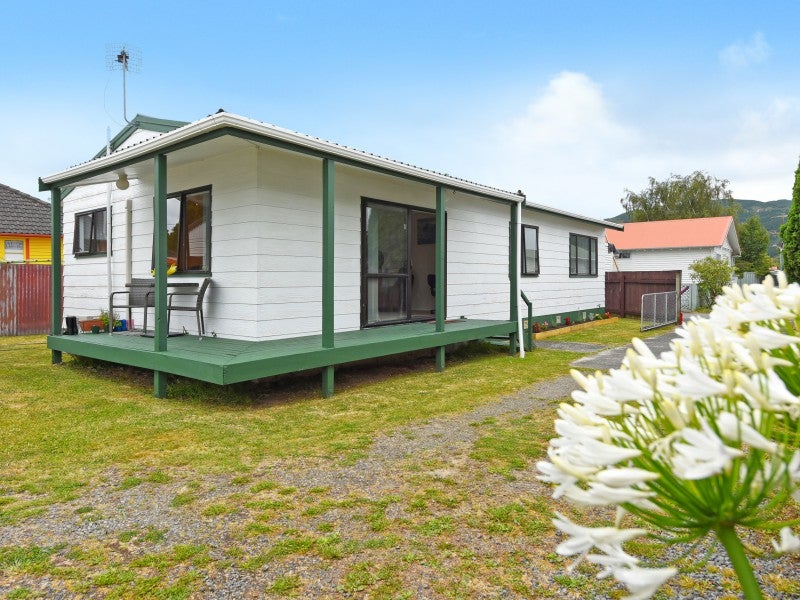 36A Palmer Crescent, Silverstream, Upper Hutt - Carousel 2