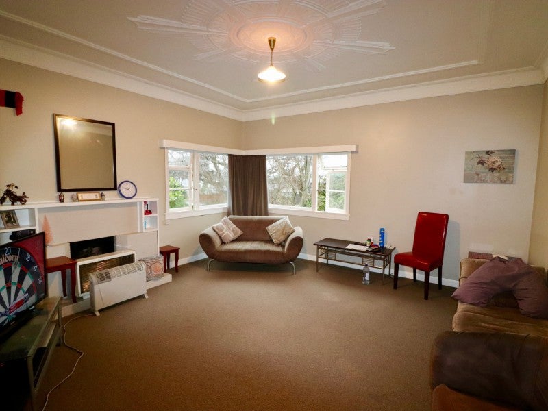 16 Ward Street, Palmerston North, Palmerston North - Carousel 2