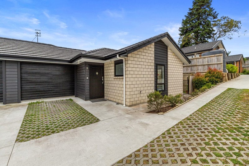 2/15 Alison Street, Hamilton Lake, Hamilton - Carousel 2