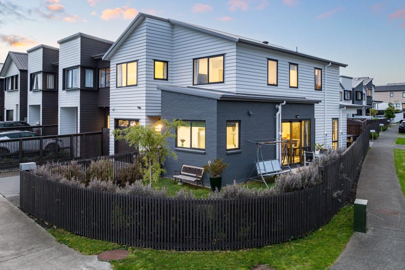 26 Ev Perry Way, Glen Innes, Auckland - Carousel 2