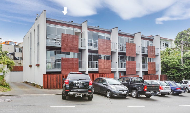 4/142 Onslow Road, Khandallah, Wellington - Carousel 1