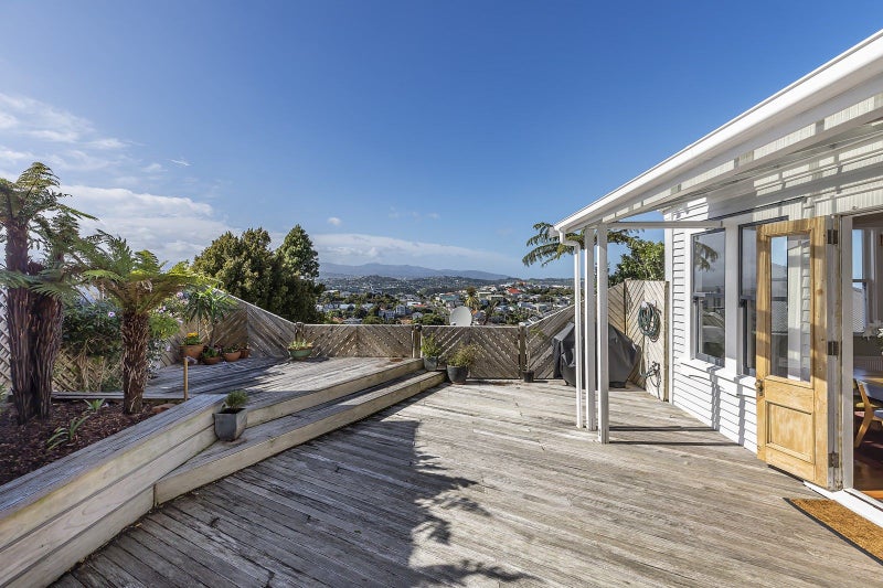 48 Konini Road, Hataitai, Wellington - Carousel 2