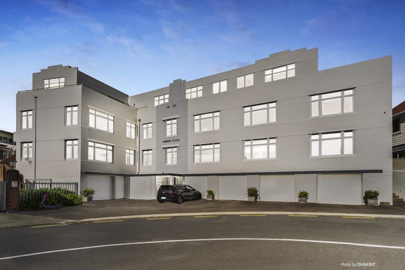 5/1 Hobson Street, Pipitea, Wellington - Carousel 1