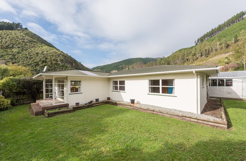 14 Blick Terrace, The Brook, Nelson - Carousel 17