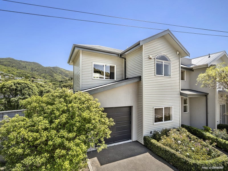 20 South Karori Road, Karori, Wellington - Carousel 12