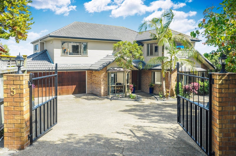 5 Skye Road, East Tamaki Heights, Auckland - Carousel 1
