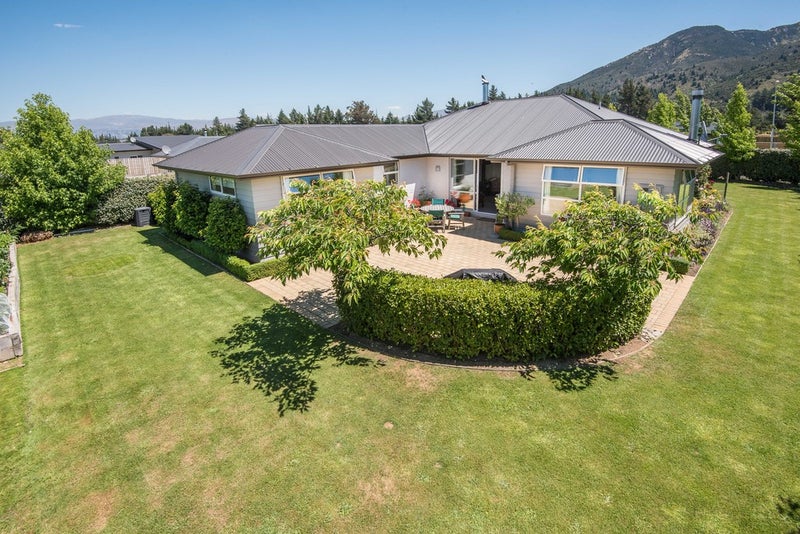 1 Little Maude Drive, Wanaka - Carousel 1