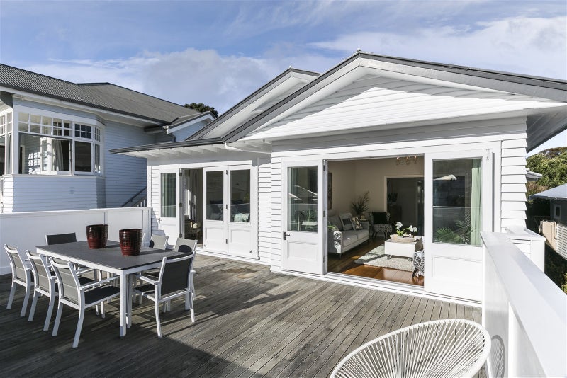 17 Hohiria Road, Hataitai, Wellington - Carousel 2