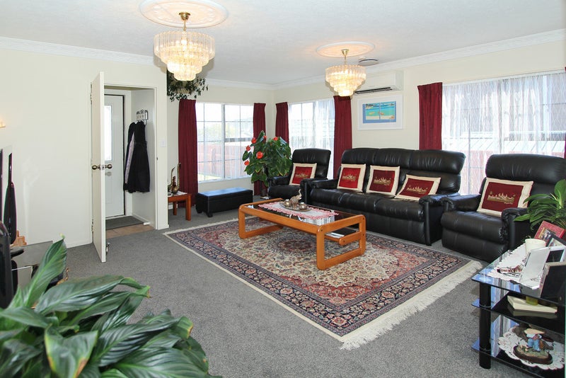 10 Peppertree Lane, Woodridge, Wellington - Carousel 2