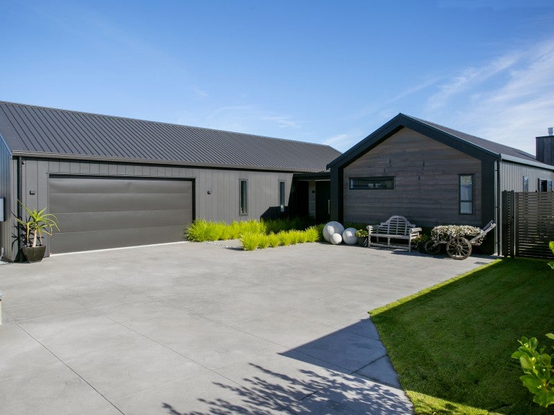 11 Kara Place, Wharewaka, Taupo - Carousel 1