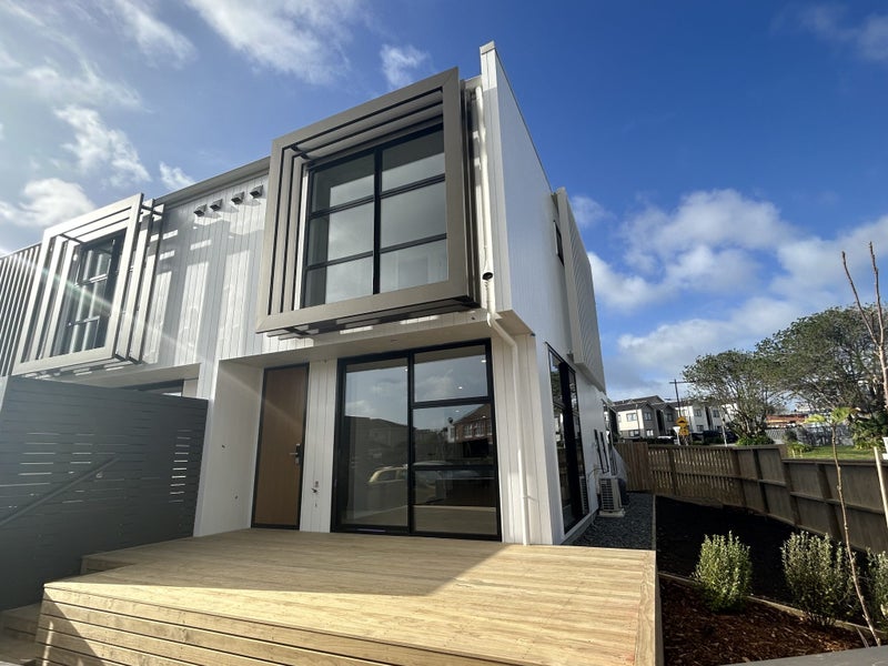 1 Balfron Avenue, Mount Roskill, Auckland - Carousel 1