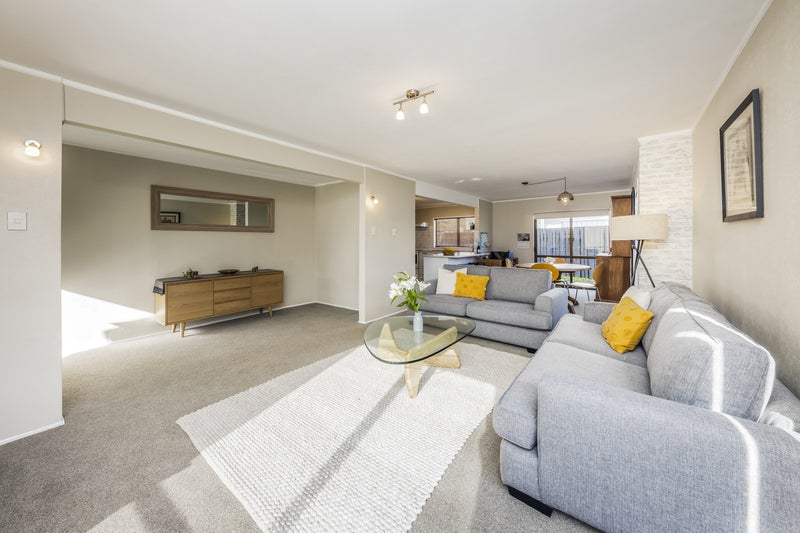 2/24 Myers Road, Manurewa East, Auckland - Carousel 2