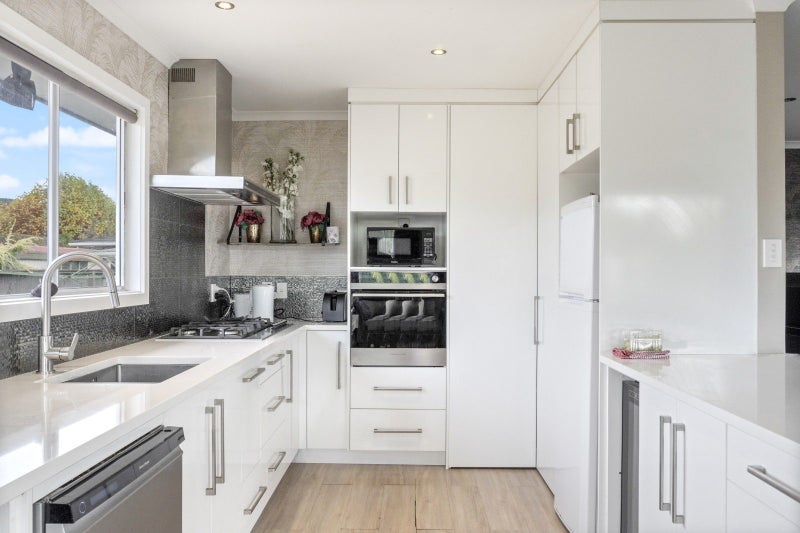 28 Tennyson Drive, Owhata, Rotorua - Carousel 2