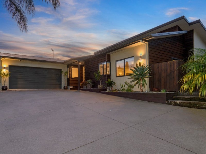 40 Raukawa Drive, Bethlehem, Tauranga - Carousel 1