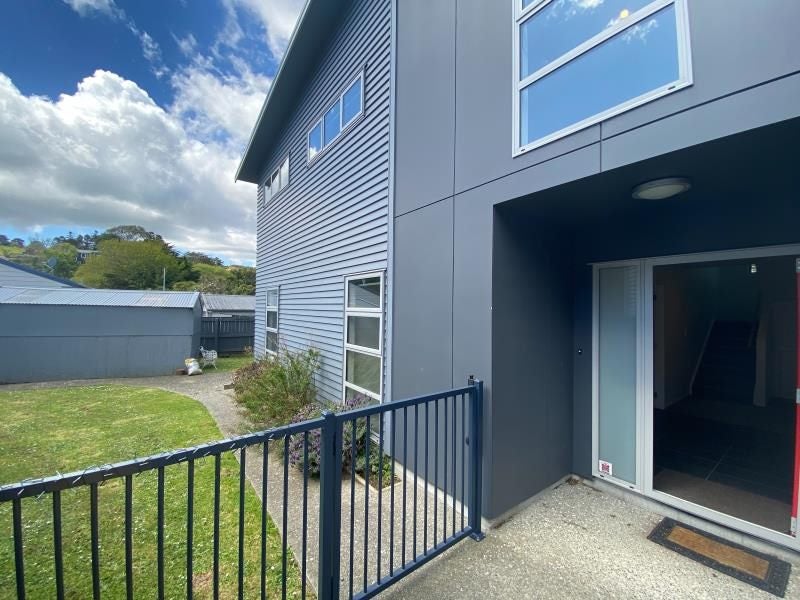 10 Glenside Road, Glenside, Wellington - Carousel 2