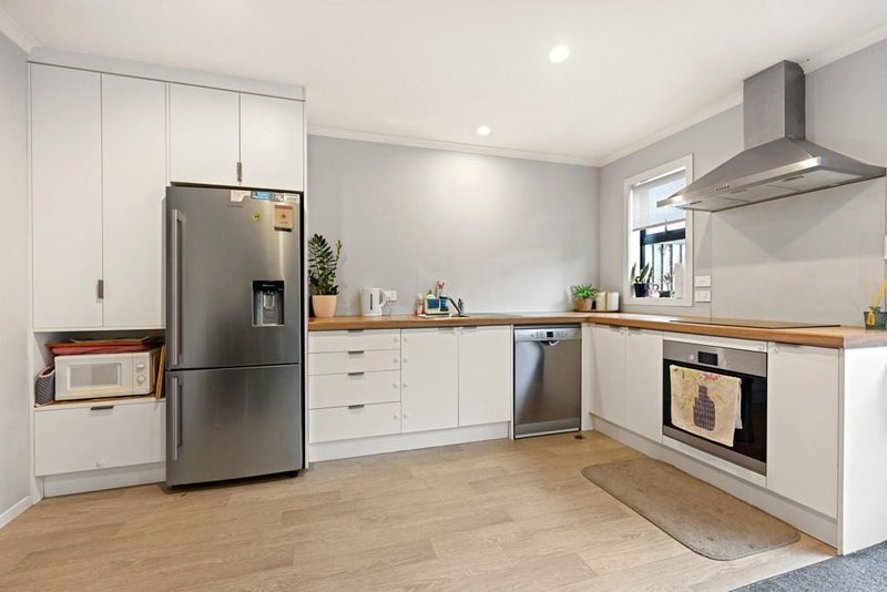 1/3 Charlemont Street, Whitiora, Hamilton - Carousel 2