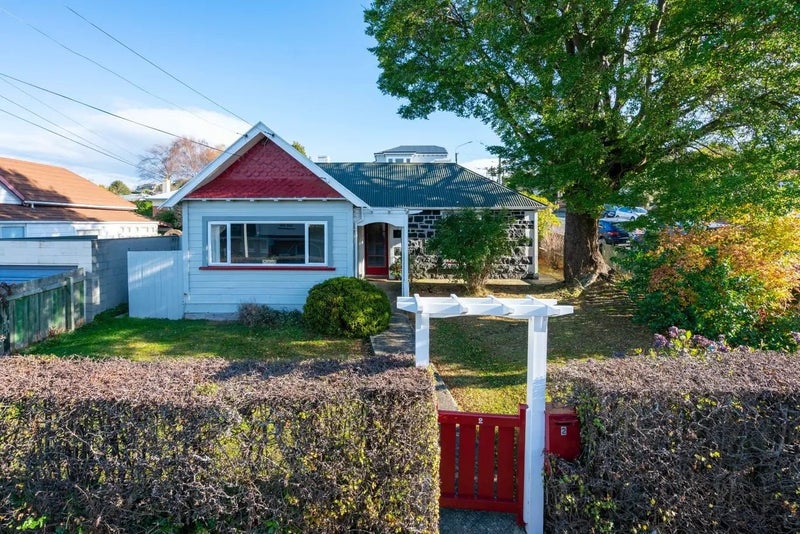 2 Bruce Street, Roslyn, Dunedin - Carousel 1