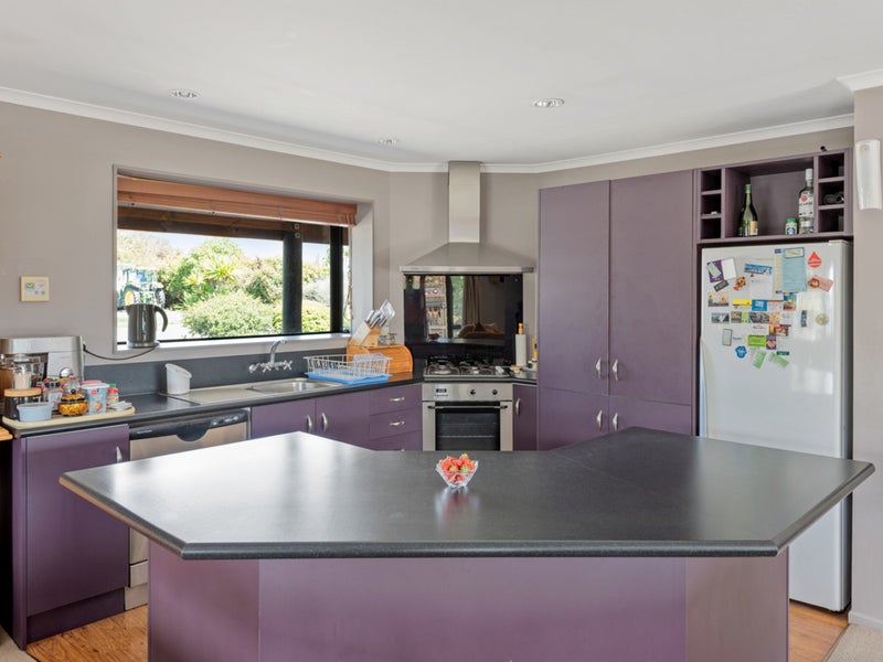 1050 State Highway 63, Blenheim - Carousel 2