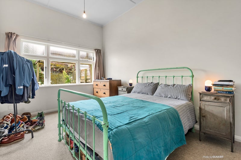 9 Te Wharepouri Street, Berhampore, Wellington - Carousel 2