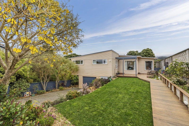 22 Kingston Heights Road, Kingston, Wellington - Carousel 1