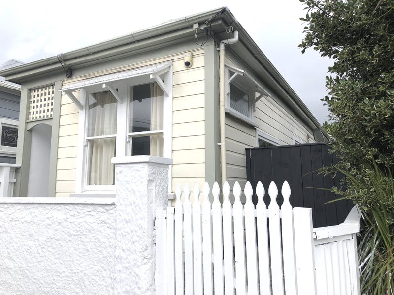 90 Rintoul Street, Newtown, Wellington - Carousel 1