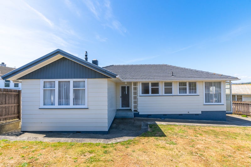31 Rangituhi Crescent, Takapuwahia, Porirua - Carousel 2