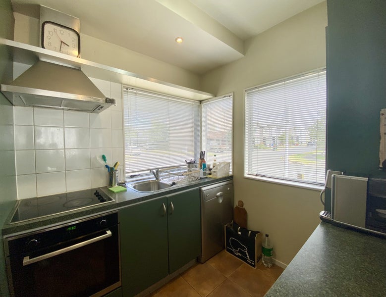 30 Kirikiri Lane, East Tamaki, Auckland - Carousel 2