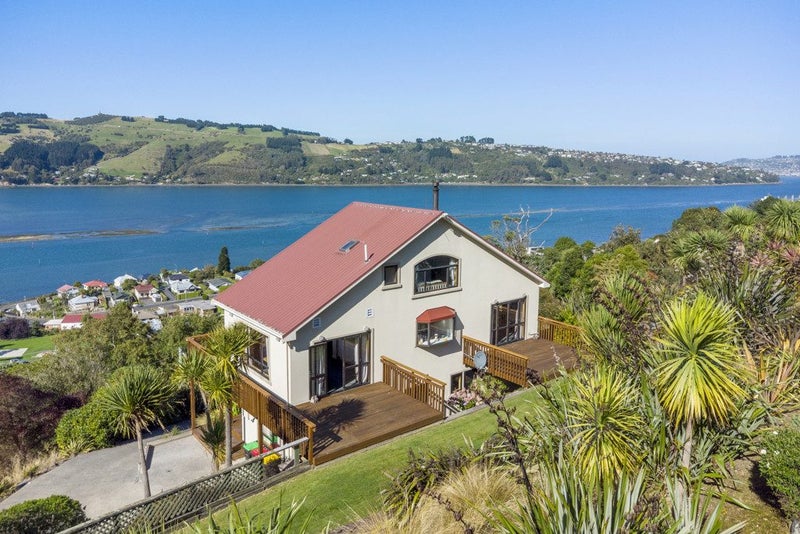67 Manapouri Street, Ravensbourne, Dunedin - Carousel 2