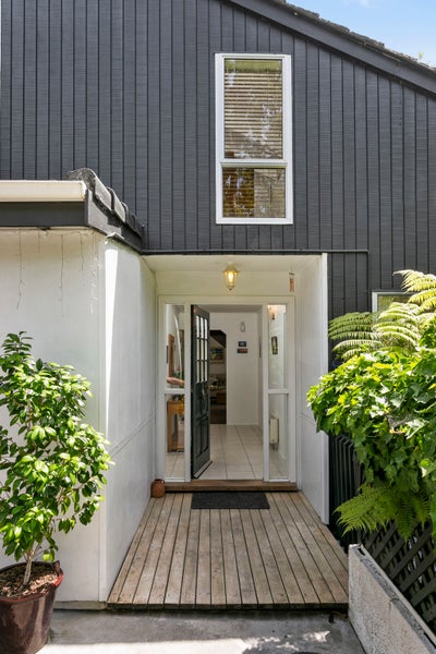 49 Daffodil Street, Titirangi, Auckland - Carousel 2