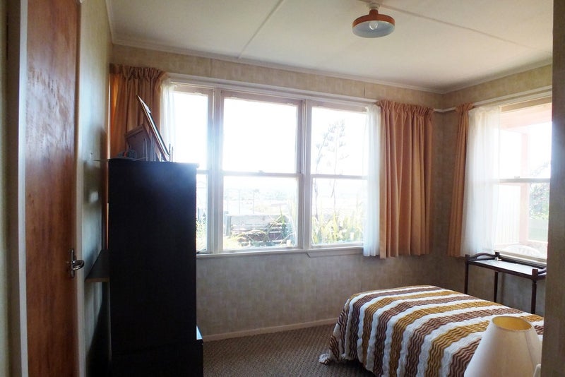 5 Aparangi Crescent, Elsdon, Porirua - Carousel 14