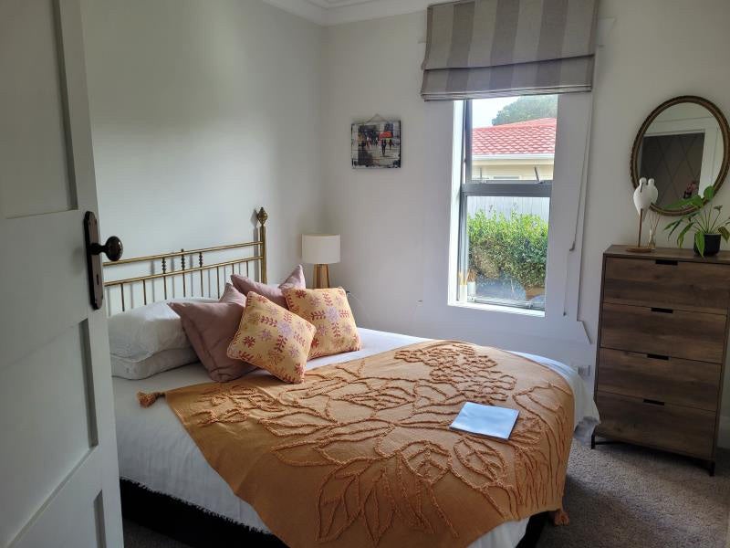 1 Bell Street, Welbourn, New Plymouth - Carousel 9