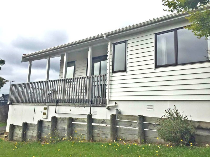 10 Tern Place, Unsworth Heights, Auckland - Carousel 1