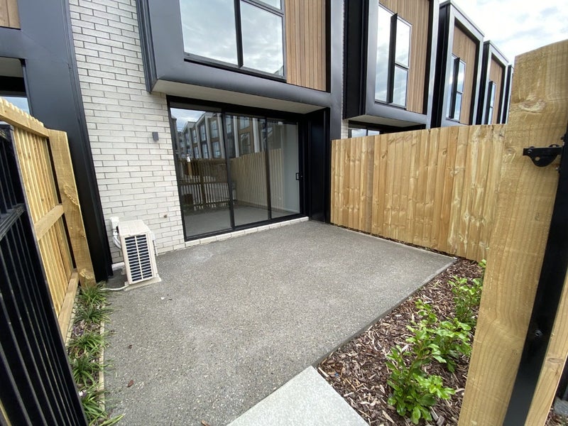 5/323 Lincoln Road, Addington, Christchurch - Carousel 2