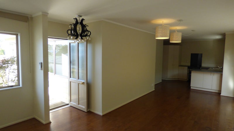 2/6 Knott Road, Stanmore Bay, Whangaparaoa - Carousel 1