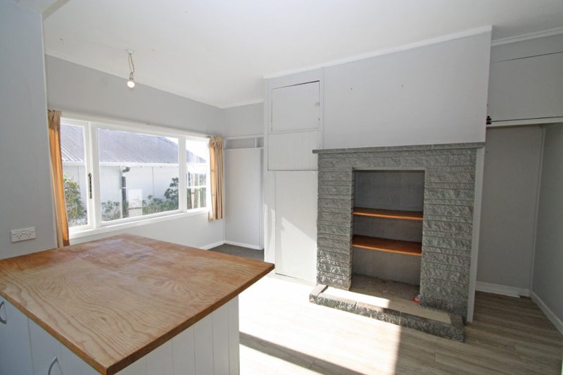 56 Pioneer Road, Moturoa, New Plymouth - Carousel 2