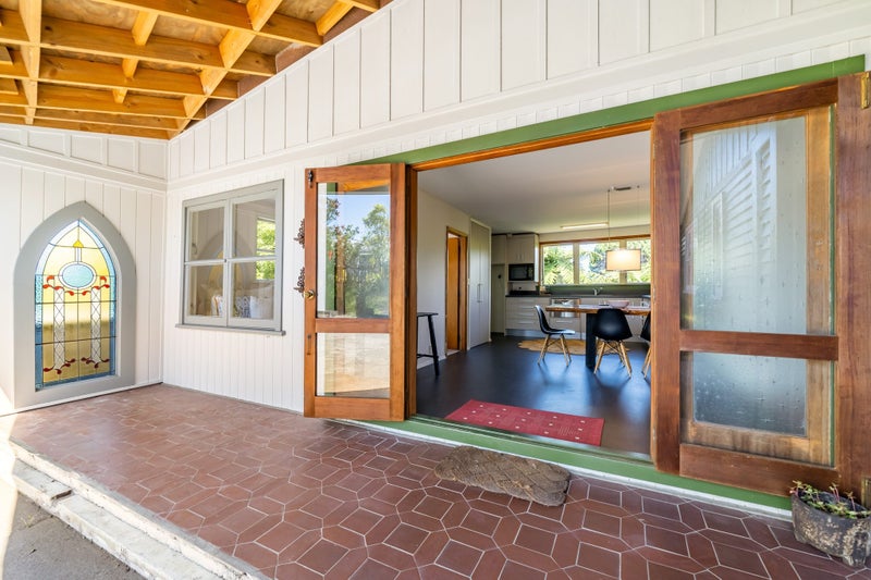 7 Catherine Grove, Tirohanga, Lower Hutt - Carousel 2