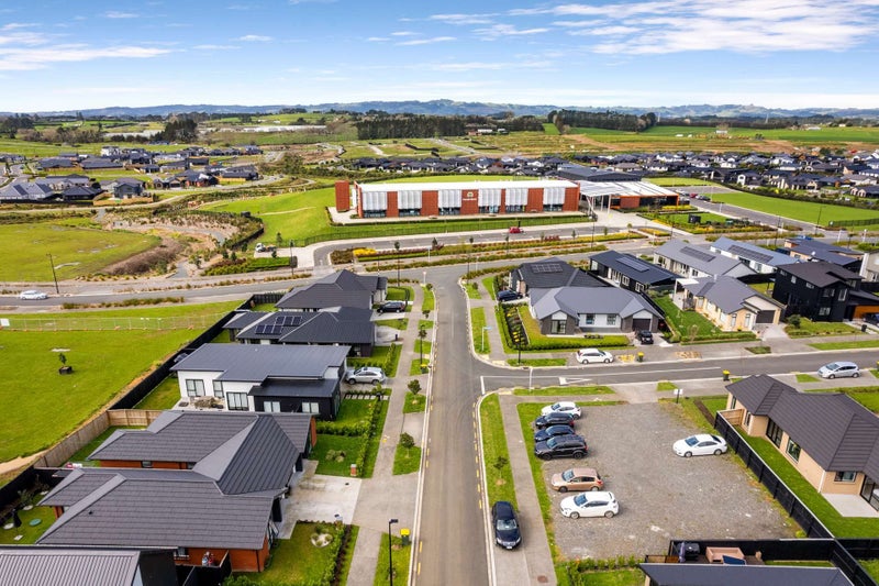 3 Rosslands Avenue, Karaka, Papakura - Carousel 20