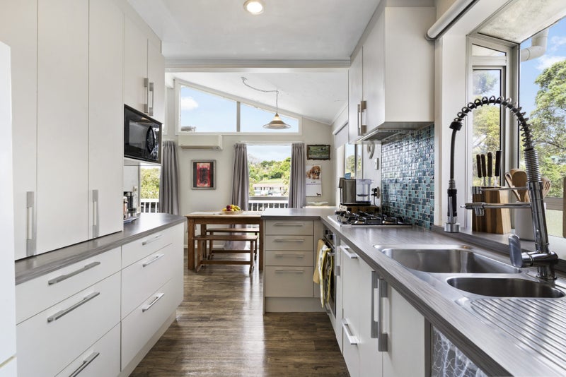95 Mountbatten Avenue, Hillcrest, Auckland - Carousel 2