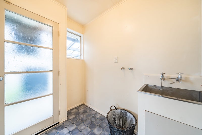 1/26 Ararino Street, Trentham, Upper Hutt - Carousel 21