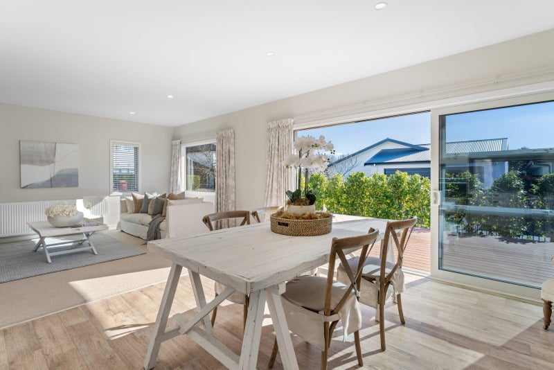 21 Chateau Crescent, Rangatira Park, Taupo - Carousel 1