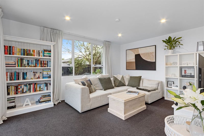 8B Queenspark Drive, Parklands, Christchurch - Carousel 2