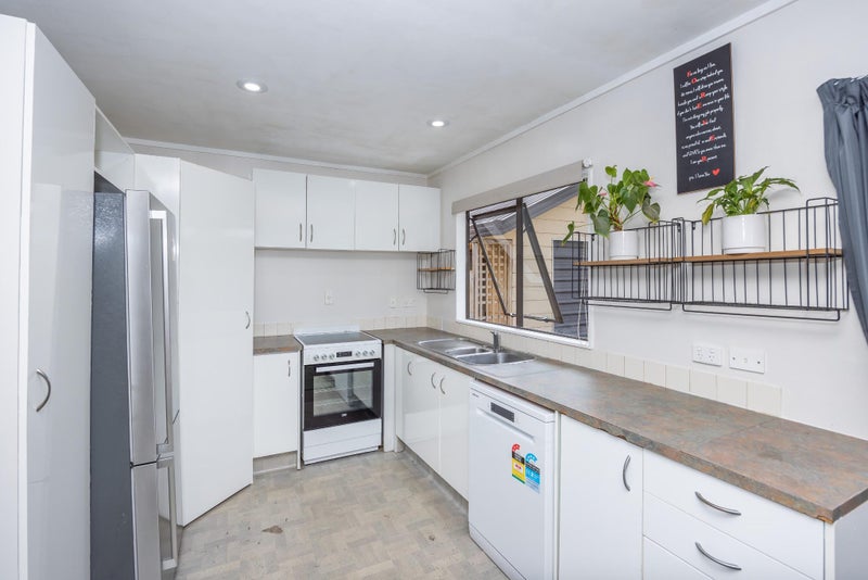 37 Mardon Road, Enderley, Hamilton - Carousel 2