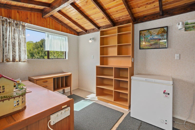 17 The Ridgeway, Enner Glynn, Nelson - Carousel 24