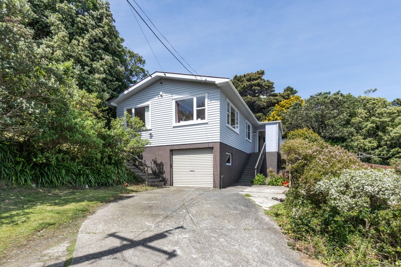 17 Omega Street, Newlands, Wellington - Carousel 1