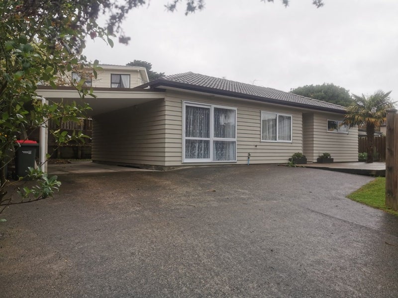 14 Cairngorm Place, Highland Park, Auckland - Carousel 1