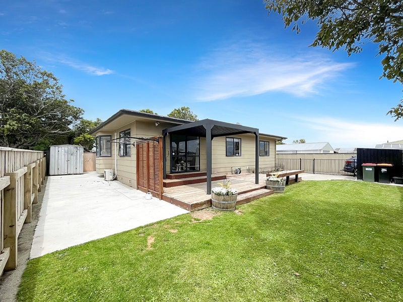48B Benmore Avenue, Cloverlea, Palmerston North - Carousel 13