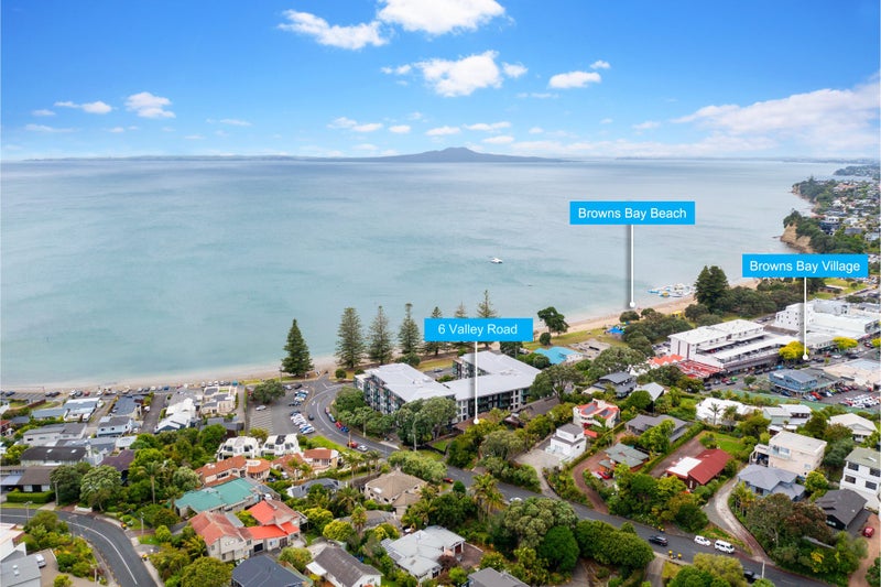 6 Ridge Valley Drive, Browns Bay, Auckland - Carousel 2