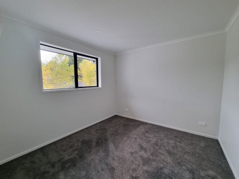 52 Martingale Drive, Whitby, Porirua - Carousel 30