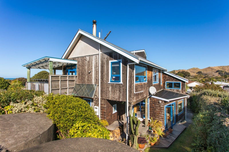 1 Oneroa Road, Wainui, Gisborne - Carousel 1