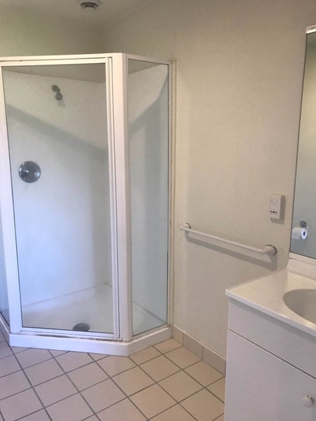 24/29 Aviemore Drive, Highland Park, Auckland - Carousel 7